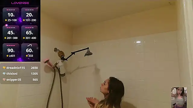 Snapshot of Blondiewithanass chatting on December 4, 2025, 12:31 am Blondiewithanass online show from December 4, 2025, 12:31 am