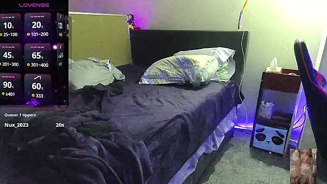 Snapshot of Blondiewithanass chatting on November 26, 2025, 4:01 am Blondiewithanass online show from November 26, 2025, 4:01 am