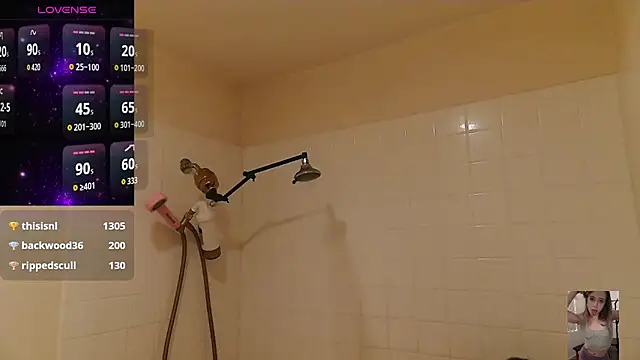 Snapshot of Blondiewithanass chatting on November 28, 2025, 12:55 am Blondiewithanass online show from November 28, 2025, 12:55 am