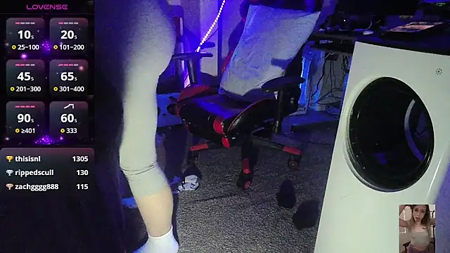 Snapshot of Blondiewithanass chatting on November 25, 2025, 2:39 pm Blondiewithanass online show from November 25, 2025, 2:39 pm