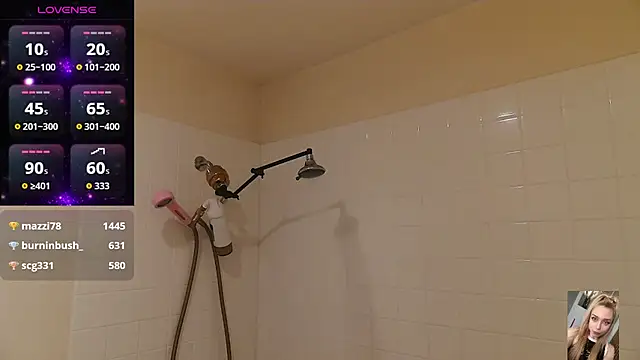 Snapshot of Blondiewithanass chatting on November 14, 2025, 12:03 am Blondiewithanass online show from November 14, 2025, 12:03 am