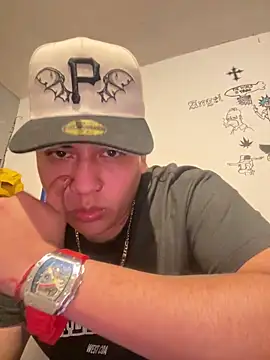 Snapshot of angelcachondo24 chatting on January 3, 2025, 2:54 am angelcachondo24 online show from January 3, 2025, 2:54 am