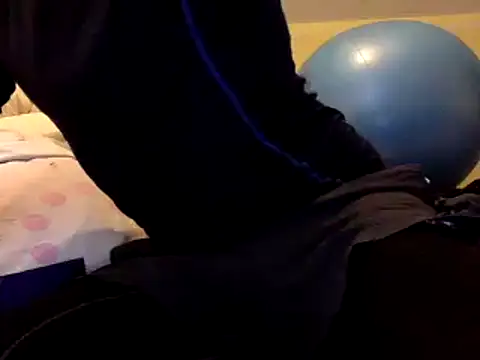 Snapshot of londonfuckwhore chatting on February 9, 2025, 6:16 pm londonfuckwhore online show from February 9, 2025, 6:16 pm