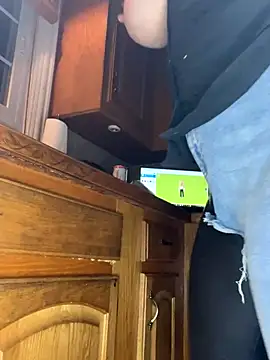 Snapshot of LittleMissEeve chatting on November 1, 2025, 11:31 pm LittleMissEeve online show from November 1, 2025, 11:31 pm