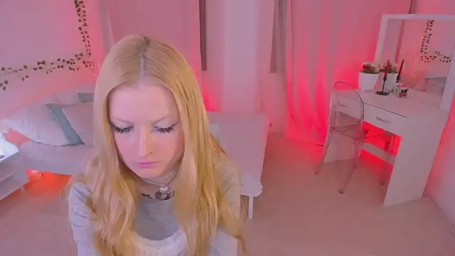 Snapshot of Laly_Peach chatting on February 6, 2025, 7:40 pm Laly Peach online show from February 6, 2025, 7:40 pm