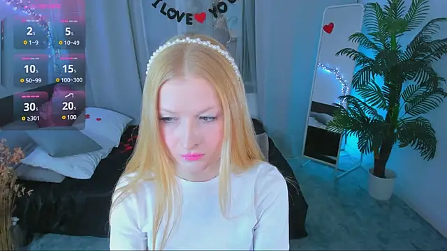 Snapshot of Laly_Peach chatting on February 16, 2025, 4:32 pm Laly Peach online show from February 16, 2025, 4:32 pm