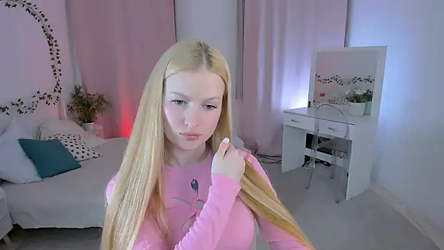 Snapshot of Laly_Peach chatting on October 2, 2025, 1:03 pm Laly Peach online show from October 2, 2025, 1:03 pm