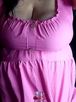 Snapshot of salomexlove_20 chatting on May 6, 2026, 1:26 pm salomexlove 20 online show from May 6, 2026, 1:26 pm