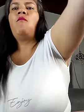 Snapshot of salomexlove_20 chatting on November 26, 2025, 1:00 pm salomexlove 20 online show from November 26, 2025, 1:00 pm