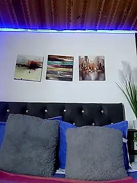 Snapshot of salomexlove_20 chatting on April 17, 2026, 7:28 pm salomexlove 20 online show from April 17, 2026, 7:28 pm