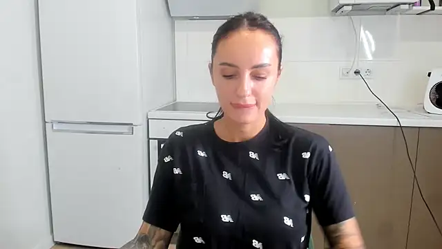 Snapshot of Your_Masha chatting on December 21, 2025, 8:49 am Your Masha online show from December 21, 2025, 8:49 am