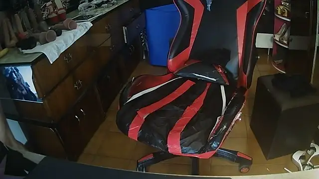 cinquantaxxx online show from April 2, 2026, 5:03 am