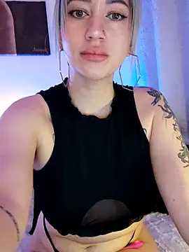 Snapshot of Fuck-Gina chatting on November 9, 2025, 5:00 am Fuck-Gina online show from November 9, 2025, 5:00 am