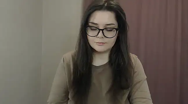 Snapshot of ohhhMie chatting on March 22, 2025, 4:37 pm ohhhMie online show from March 22, 2025, 4:37 pm