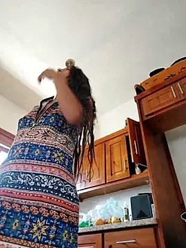 Snapshot of Luna-Natural chatting on February 12, 2026, 6:18 pm Luna-Natural online show from February 12, 2026, 6:18 pm