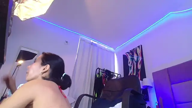 lizzy squirt online show from January 11, 2026, 1:51 pm