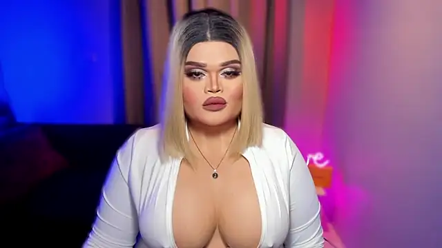 Snapshot of KarolinaThompson chatting on March 9, 2025, 10:19 am KarolinaThompson online show from March 9, 2025, 10:19 am