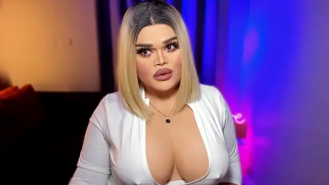 Snapshot of KarolinaThompson chatting on February 16, 2025, 9:15 am KarolinaThompson online show from February 16, 2025, 9:15 am