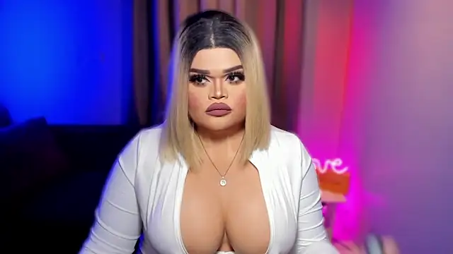 Snapshot of KarolinaThompson chatting on February 21, 2025, 11:11 am KarolinaThompson online show from February 21, 2025, 11:11 am