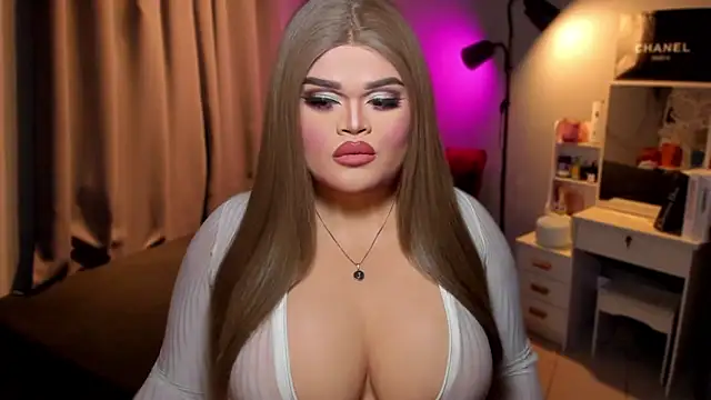 Snapshot of KarolinaThompson chatting on December 7, 2024, 7:05 pm KarolinaThompson online show from December 7, 2024, 7:05 pm