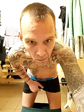 Snapshot of rus333 chatting on January 10, 2025, 10:36 pm rus333 online show from January 10, 2025, 10:36 pm