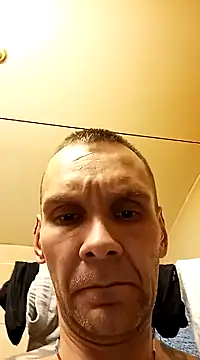 Snapshot of rus333 chatting on December 4, 2024, 11:41 pm rus333 online show from December 4, 2024, 11:41 pm