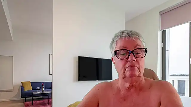 GrannyChrissy68 online show from May 23, 2026, 5:23 pm