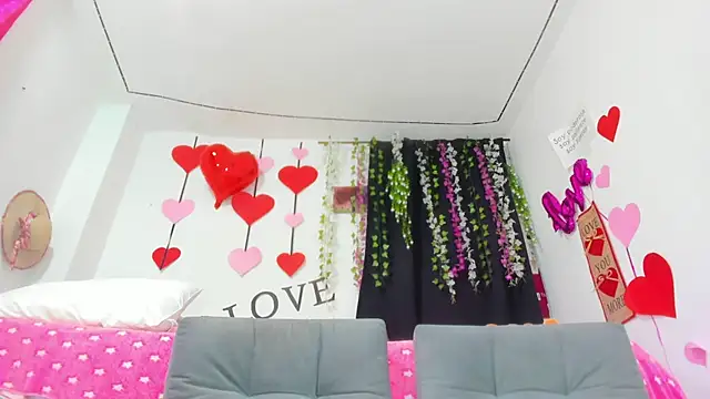 Snapshot of samantha__smile chatting on June 10, 2026, 10:49 am samantha smile online show from June 10, 2026, 10:49 am