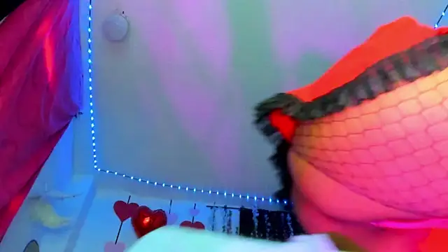 Snapshot of samantha__smile chatting on March 30, 2026, 9:16 pm samantha smile online show from March 30, 2026, 9:16 pm