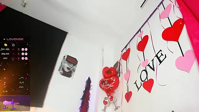 Snapshot of samantha__smile chatting on March 7, 2025, 9:07 am samantha smile online show from March 7, 2025, 9:07 am