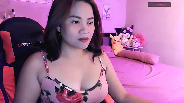 yenyen  online show from April 20, 2026, 2:25 am