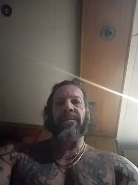 trucker1979 online show from March 2, 2026, 5:08 am