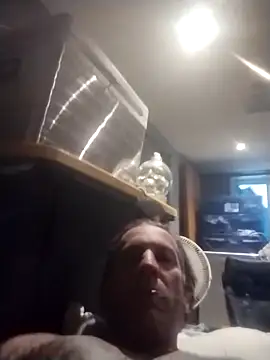 Snapshot of trucker1979 chatting on December 17, 2025, 5:18 pm trucker1979 online show from December 17, 2025, 5:18 pm