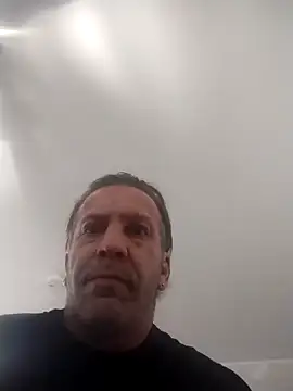 trucker1979 online show from April 6, 2026, 4:52 pm