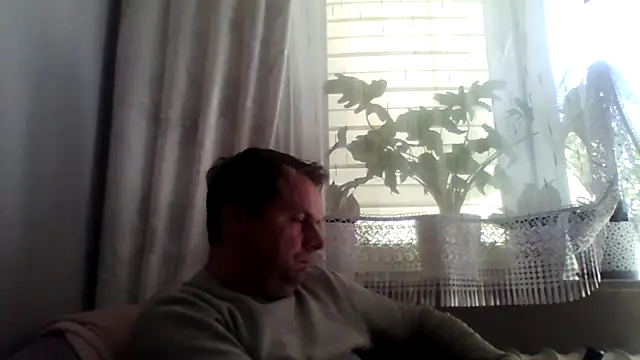 grzes19763 online show from April 28, 2026, 9:24 am