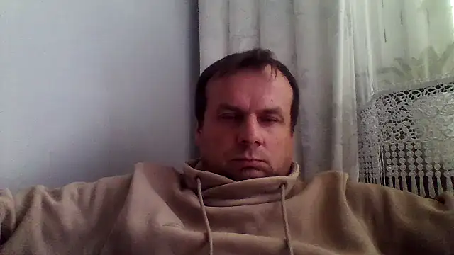 grzes19763 online show from May 13, 2026, 8:32 am