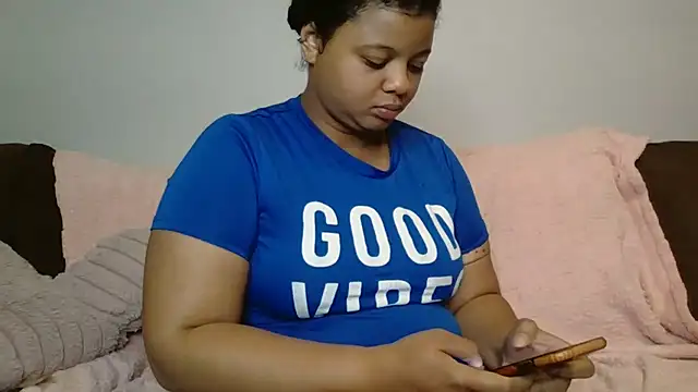 Snapshot of beautylovess chatting on October 8, 2025, 2:40 pm beautylovess online show from October 8, 2025, 2:40 pm