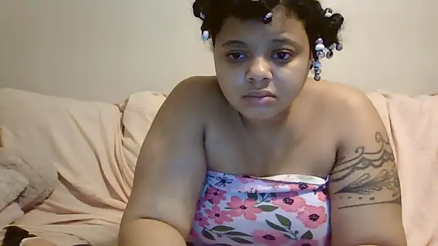 Snapshot of beautylovess chatting on May 15, 2026, 11:47 pm beautylovess online show from May 15, 2026, 11:47 pm
