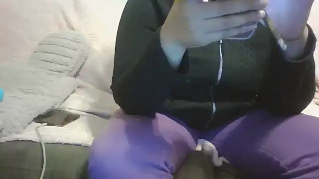 Snapshot of beautylovess chatting on October 22, 2025, 11:14 pm beautylovess online show from October 22, 2025, 11:14 pm