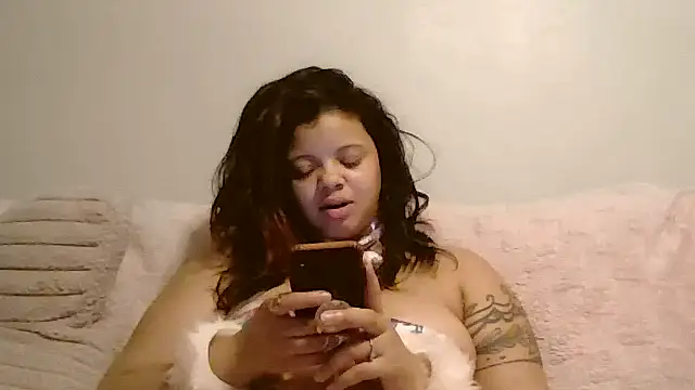beautylovess online show from May 26, 2026, 3:04 am