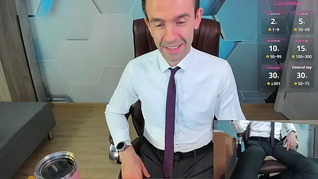 Snapshot of SteveTiger chatting on April 4, 2026, 3:46 am SteveTiger online show from April 4, 2026, 3:46 am