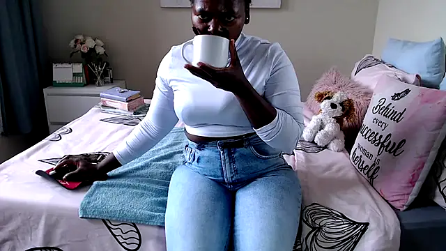 FitSelina66 online show from July 11, 2026, 8:36 am
