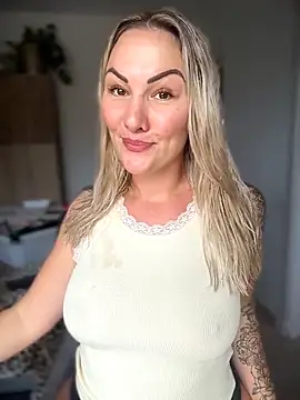 Snapshot of NastyMilf_ chatting on April 23, 2026, 10:00 am NastyMilf online show from April 23, 2026, 10:00 am