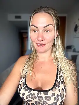 Snapshot of NastyMilf_ chatting on June 18, 2026, 8:35 am NastyMilf online show from June 18, 2026, 8:35 am