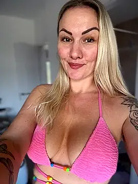 Snapshot of NastyMilf_ chatting on March 27, 2026, 9:21 am NastyMilf online show from March 27, 2026, 9:21 am
