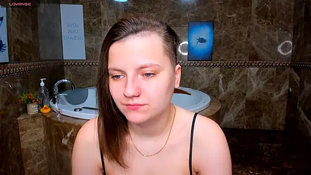 MelindaTin online show from February 13, 2026, 12:43 am