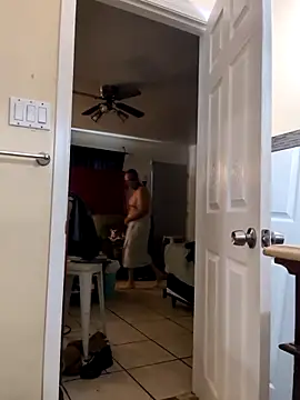 Snapshot of bobby69cock chatting on October 17, 2025, 10:33 pm bobby69cock online show from October 17, 2025, 10:33 pm