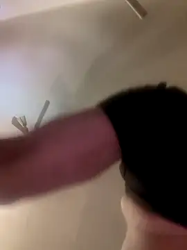 Snapshot of bobby69cock chatting on September 15, 2025, 11:32 am bobby69cock online show from September 15, 2025, 11:32 am