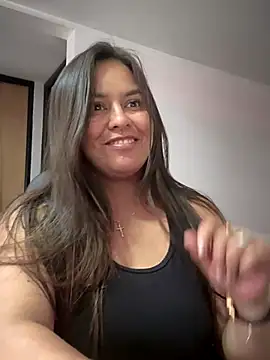 Snapshot of Ixchel_Anaid chatting on November 22, 2025, 6:40 pm Ixchel Anaid online show from November 22, 2025, 6:40 pm