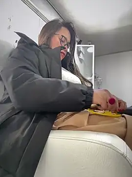 Snapshot of Ixchel_Anaid chatting on April 13, 2026, 12:42 pm Ixchel Anaid online show from April 13, 2026, 12:42 pm